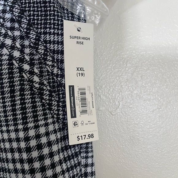 No Boundaries XXL Black and White Patterned Stretchy Utility Jogger Pants - Picture 2 of 6